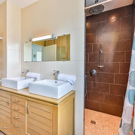 La Paree Chaleureuse - Parking - Wifi Holiday home